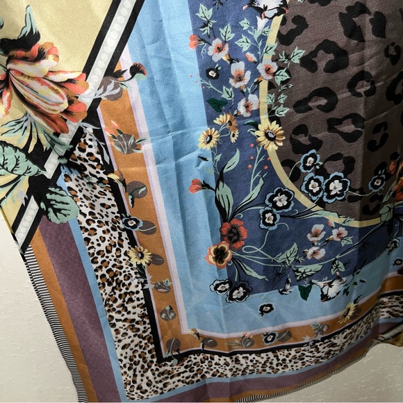 Ann Taylor BNWT 100% Silk Large Square Mixed Pattern Leopard Floral Print Scarf - Picture 12 of 12